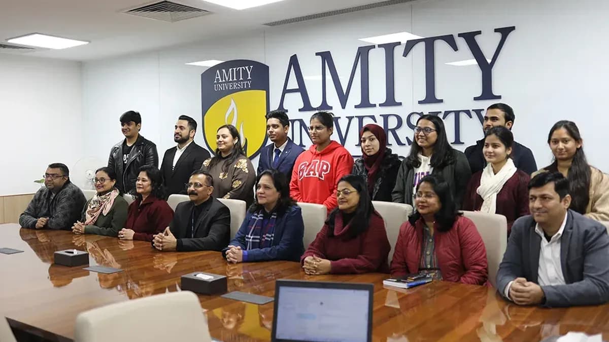 Amity University Online campus moment 2